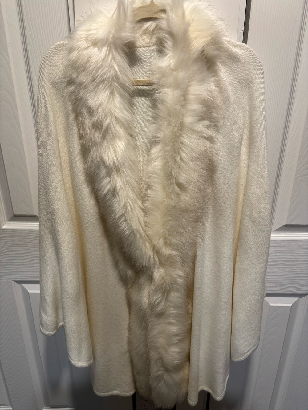 Cream Faux-Fur Trim Women's Cardigan Sweater